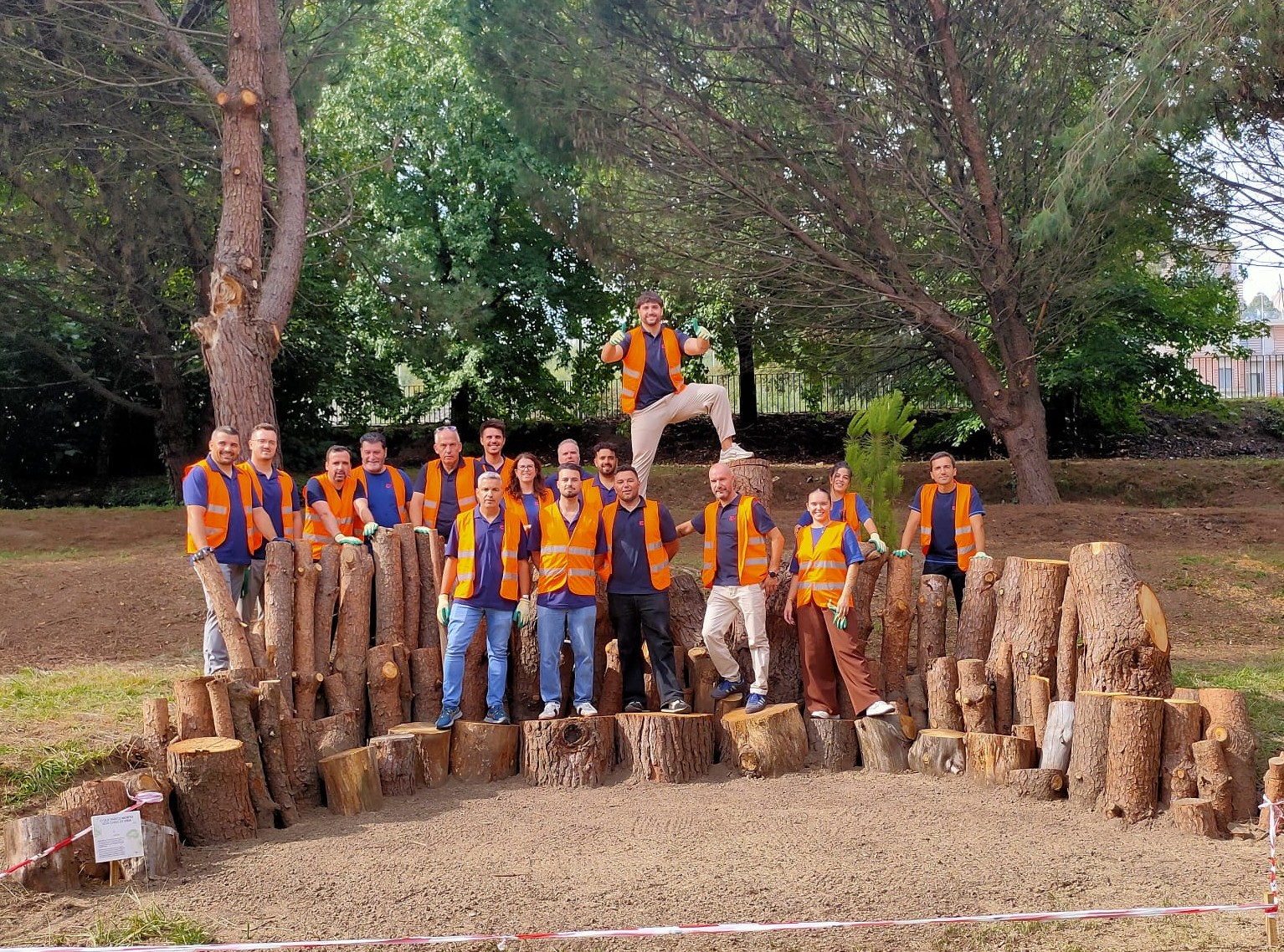Equipa CERDISA reunida numa ação de Team Building em Penafiel